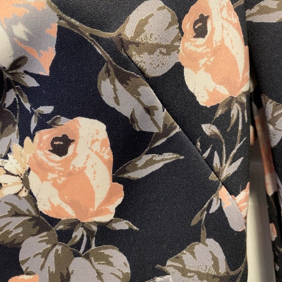 ASOS Cropped Blazer - Picture 2 of 5